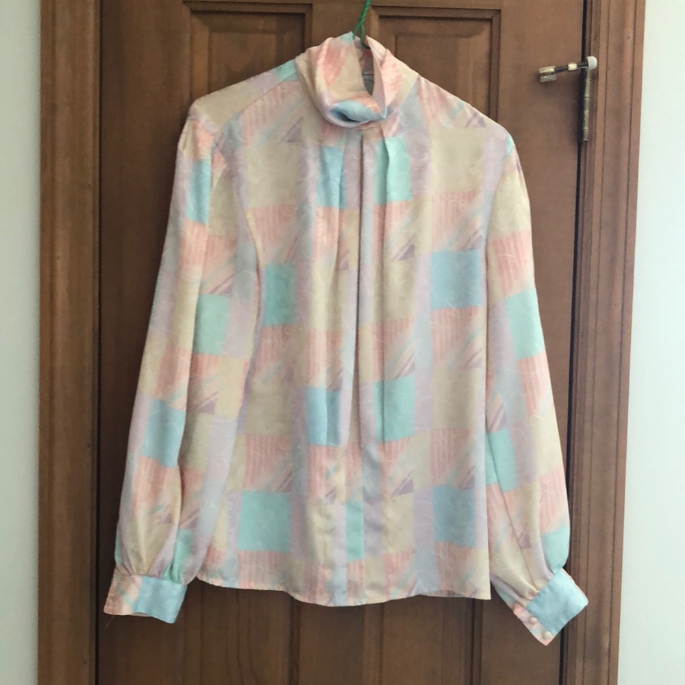 Pink print polyester draped neck blouse, M